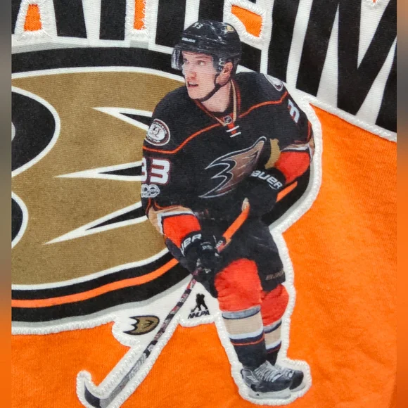 Official Jakob Silfverberg Anaheim Ducks Orange XL T-Shirt NWOT - Picture 3 of 7